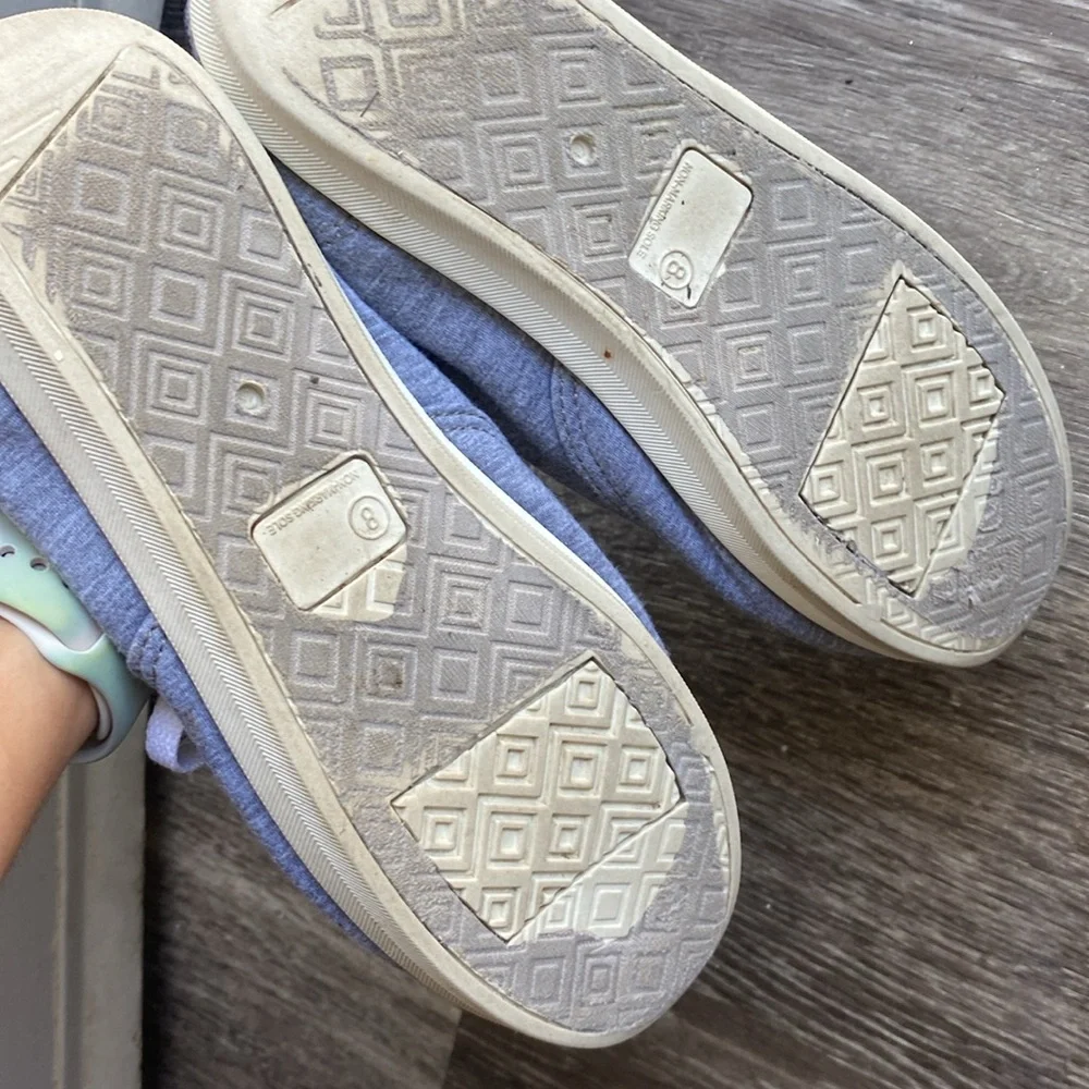 Gray and white flat sneakers shoes - Picture 6 of 17